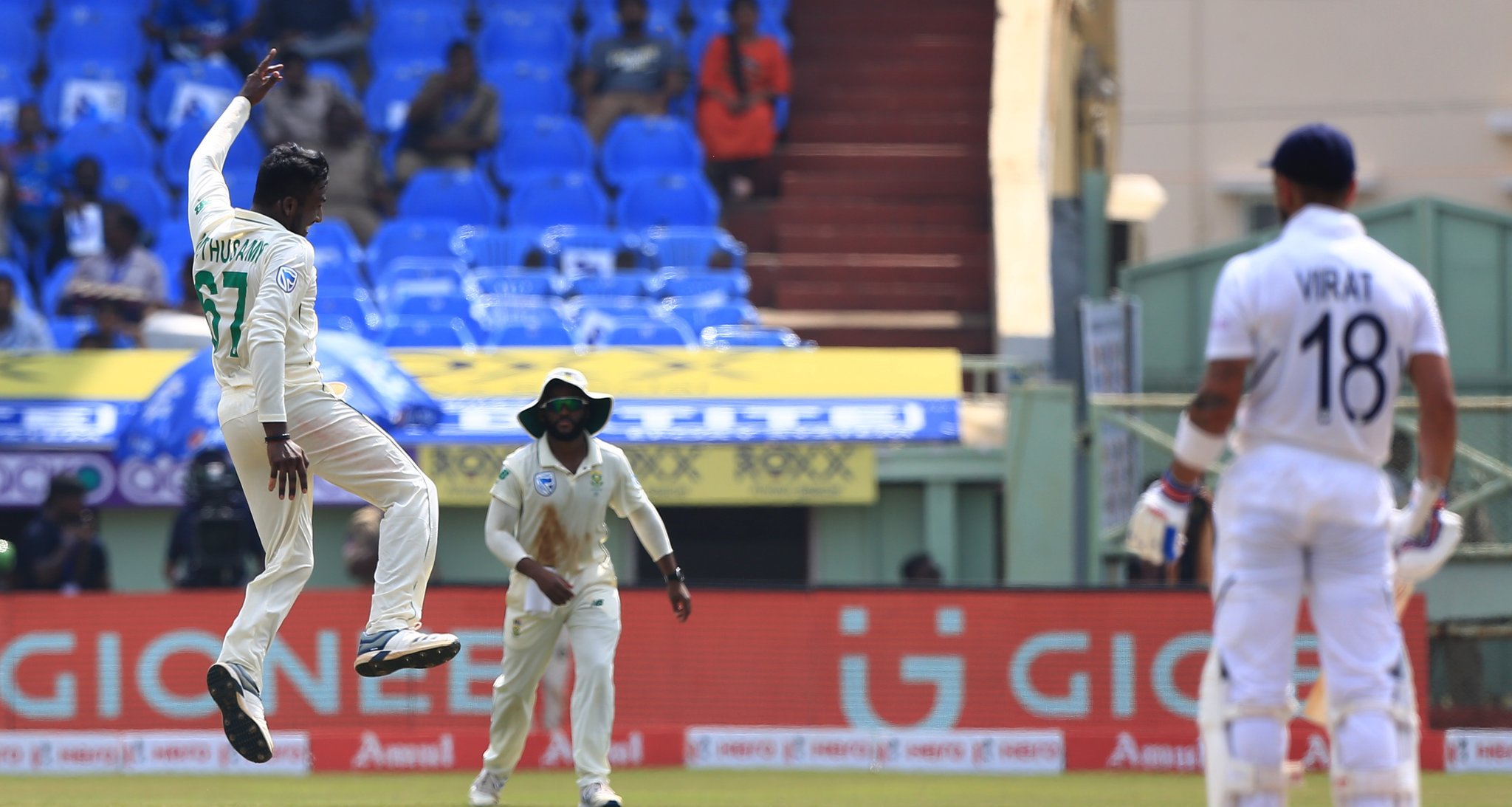 Session Moments: Muthusamy bags Kohli as his maiden wicket
