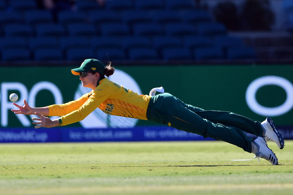 Laura Wolvaardt's Stunning Catch