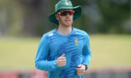 Kyle Verreynne in for De Kock – Elgar