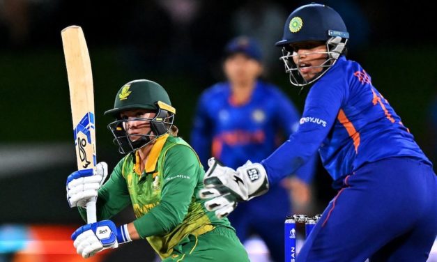 Mignon du Preez holds nerve as Proteas knock out India | Women’s World Cup