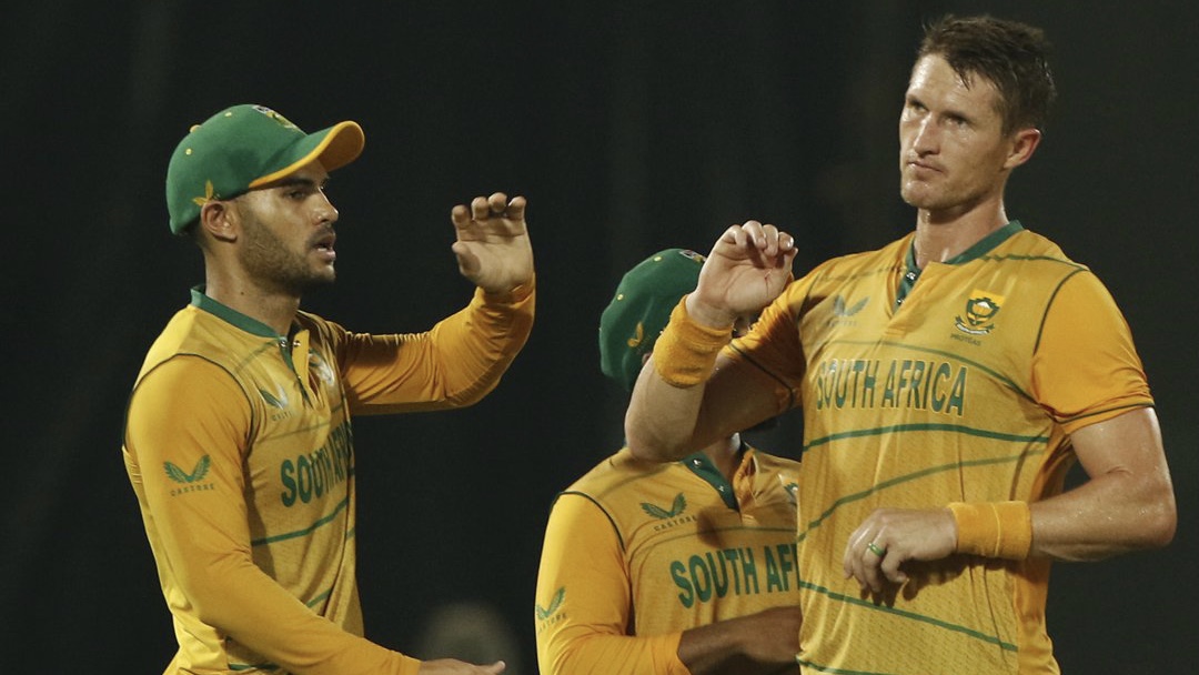 South Africa comfortably beaten in 3rd T20I