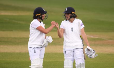 England batting duo rattle Proteas Women