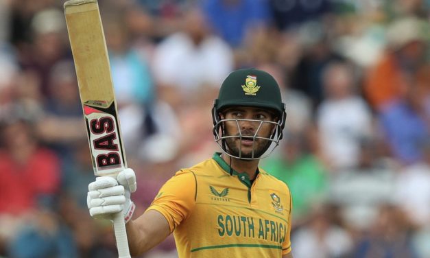 Hendricks, Markram excel as Proteas smash 211