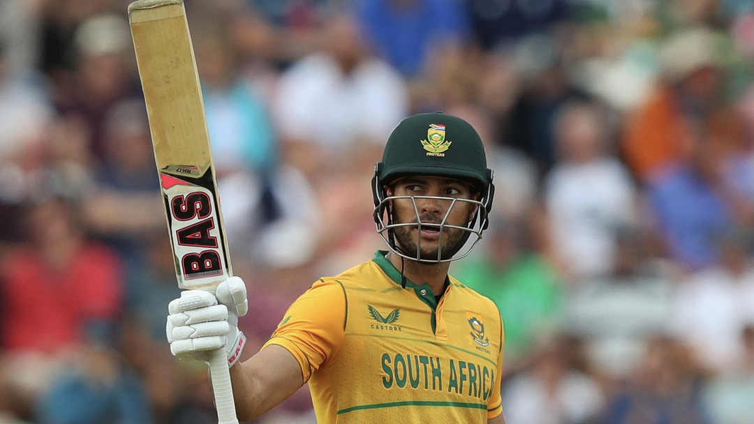 Hendricks, Markram excel as Proteas smash 211