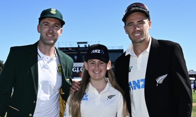 Advantage New Zealand as Proteas bowlers toil hard