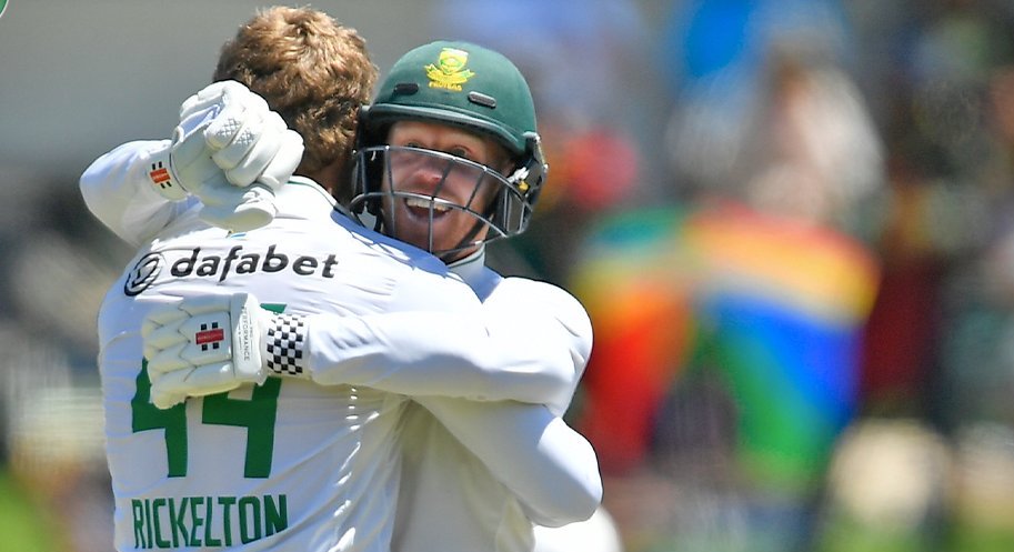 Proteas post comanding 615 | Day 2 | 2nd Test | South Africa vs Pakistan