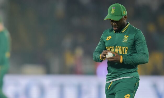 Proteas fail to defend 352 against Pakistan