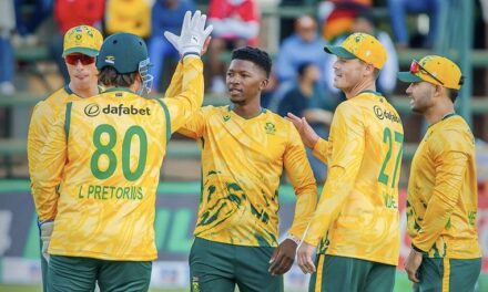 South Africa beat Zimbabwe | 1st T20I | Tri-Series
