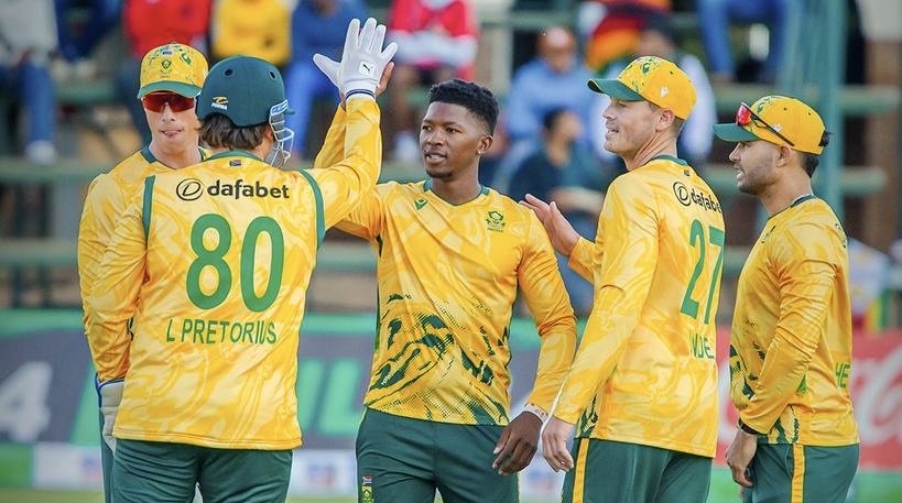South Africa beat Zimbabwe | 1st T20I | Tri-Series