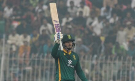 Pakistan edge South Africa in tense ODI series opener 