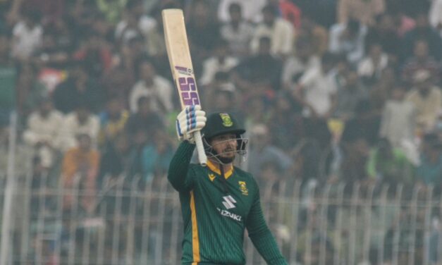Pakistan edge South Africa in tense ODI series opener 