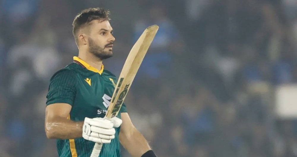 Proteas hunt down 359 and set up Saturday decider