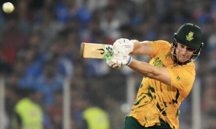 Proteas middle order, bowlers steamroll India