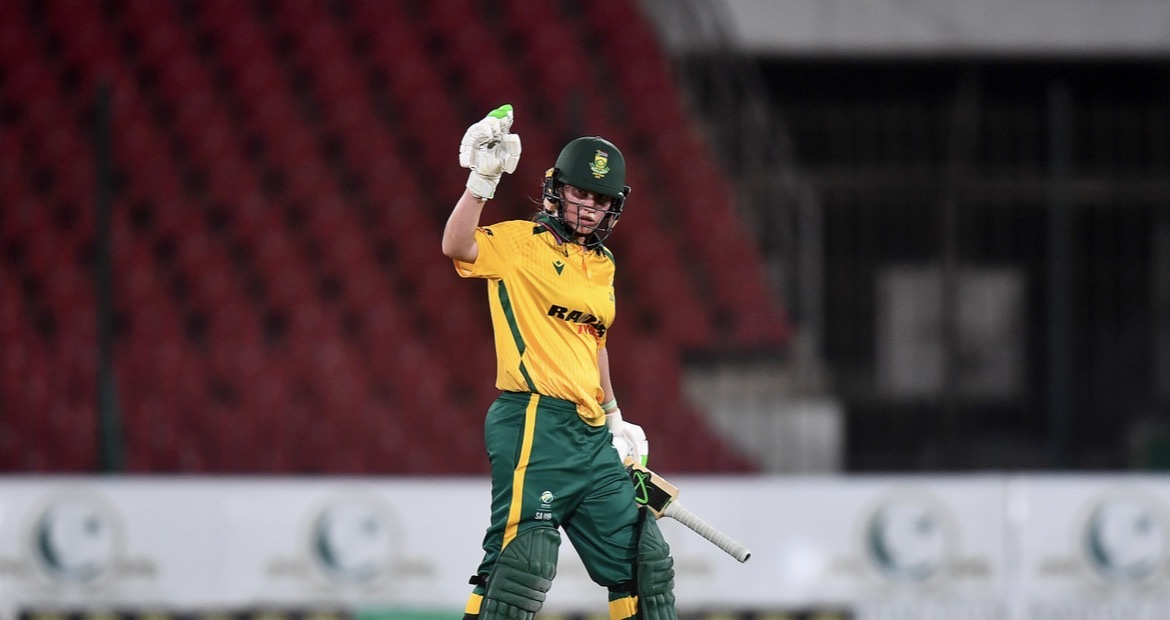Van Voorst leads SA U19 Women to series advantage over Pakistan
